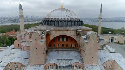 Santa Sofia torna a essere una moschea