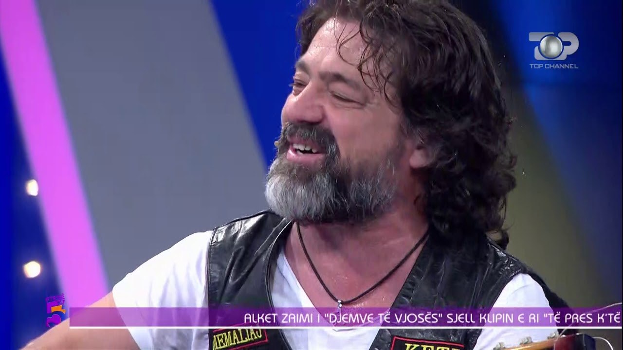 Kënga e njohur popullore në version rrok ndez atmosferën në studio!