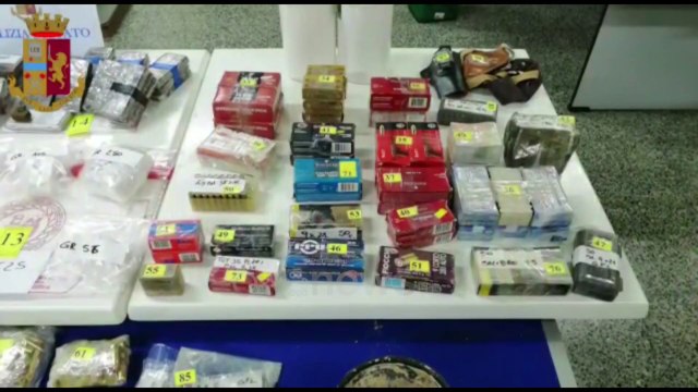Ora News - Drogë e afera kriminale: Shkatërrohet banda në Itali, në pranga dhe 3 shqiptarë