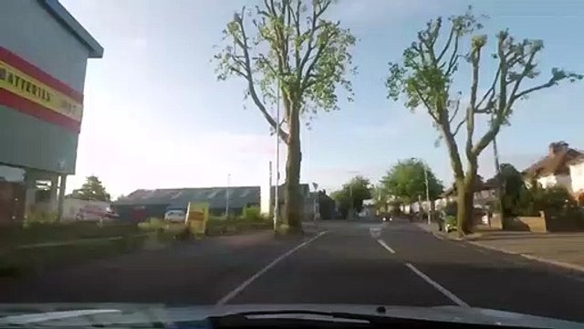 Une conductrice française croise un anglais très énervé