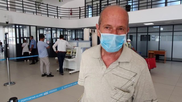 Pasagjerët rikthehen në porte/ Fluks në portin e Vlorës nga Italia