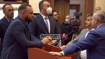 Report TV - Debate në Kuvend/ Ruçi s'i jep fjalën Murrizit, opozita bllokon foltoren