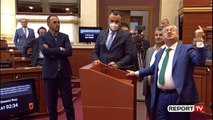 Opozita bllokon foltoren dhe braktis Kuvendin, Ruçi: Rrugë të mbarë, mos bëni të fortin me mua