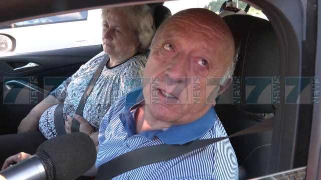 KOSOVARET «MESYJNE» SHQIPERINE, MIJERA QYTETARE DREJT BREGDETIT - News, Lajme - Kanali 7