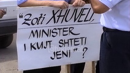 Protesta e fermereve para Ministrise se Bujqesise - (12 Korrik 2000)