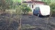 Ora News - Zjarri në Patos djeg shkurret dhe automjetin