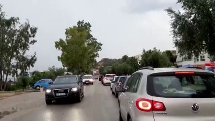 Ora News - Shiu ua "prish" ditën pushuesve, trafik disa kilometra nga Orikumi deri tek Ujin e Ftohtë