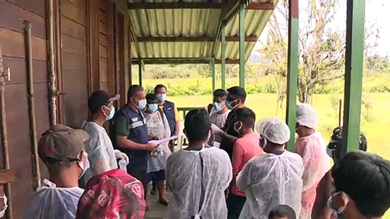Pandemia "muy intensa" sigue matando en Brasil y produce récord de contagios en EEUU