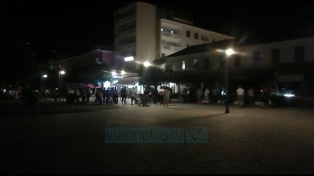 Berat/ Policia mbyll bare e restorante pas orës 23:00 - News, Lajme - Vizion Plus