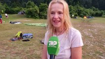 Turistët që nuk duan hotel/ Të ardhur nga Çekia ngrenë kampet në pyjet e Llogorasë