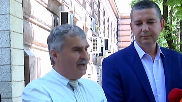 DEPUTETË TË OPOZITËS KËRKESË KUVENDIT HAPNI LISTAT