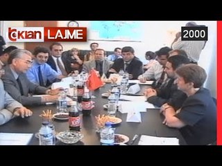 Prefekti Dedja takohet me homologun turk - (18 Korrik 2000)