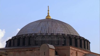 Top News - Gjykata Turke/ Kthen Shën Sofinë në xhami
