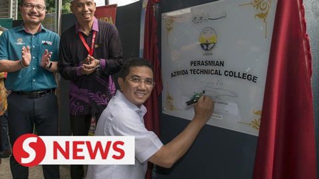 Azmin: M'sia flooded with foreign workers, must shift to automation