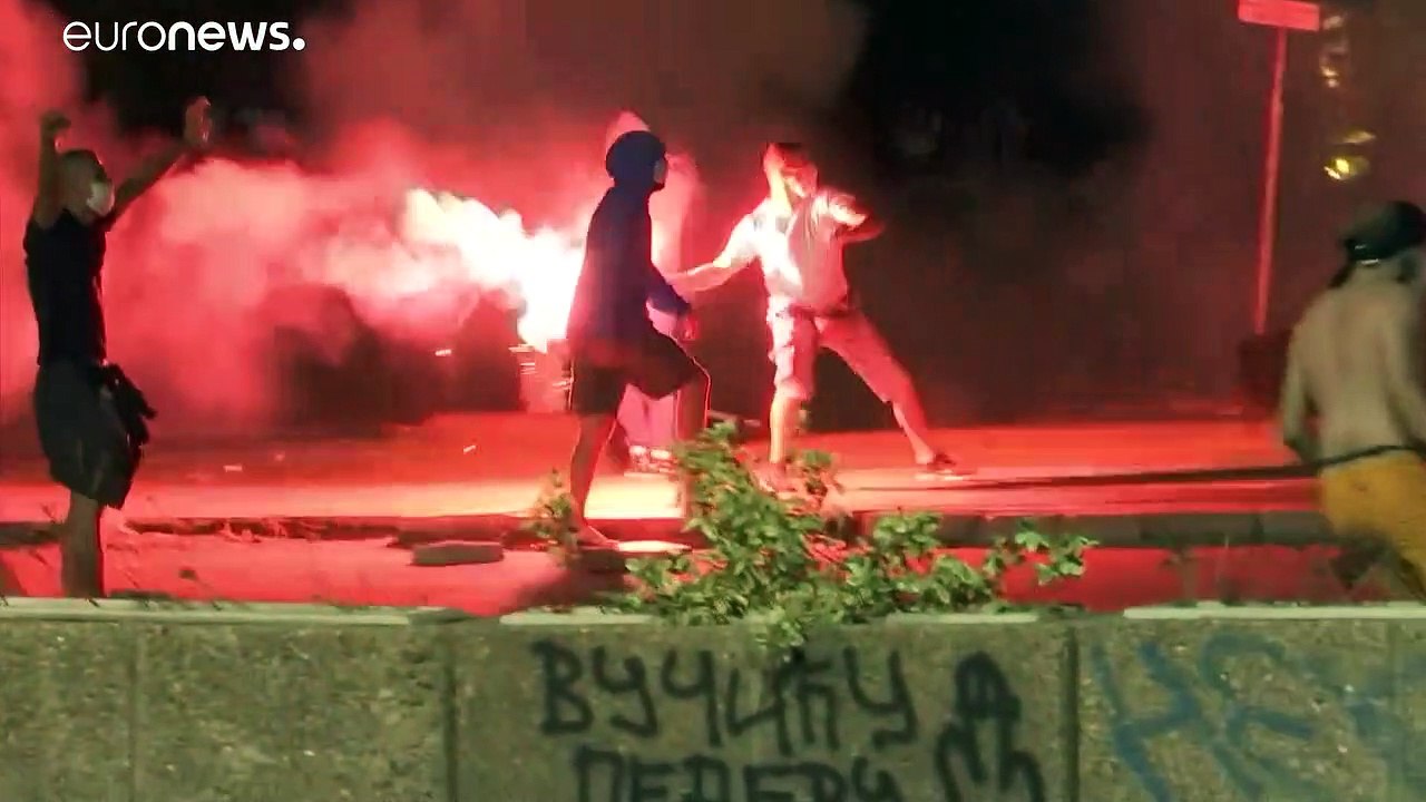 Wegen Corona-Ausgehverbot: Erneut Krawalle in Belgrad