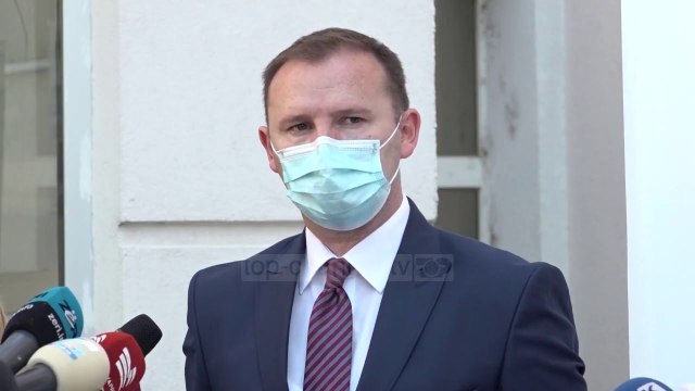 Lehtësohet spitali i Prishtinës/ Pacientët me Covid-19 shpërndahen edhe në qytete të tjera