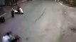 होशंगाबादः स्कूटी सवार बाप-बेटी को रौंदती चली गई कार, एक्सीडेंट का खतरनाक वीडियो हुआ वायरल