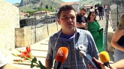 Tarihi Mostar Köprüsü'nden Srebrenitsa kurbanları için 'sessiz atlayış' yapıldı - MOSTAR