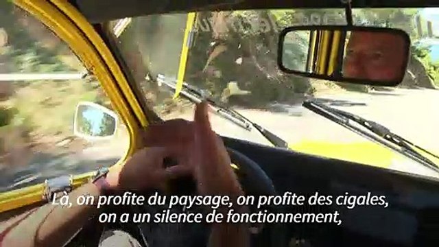 À Cassis, des moteurs électriques dans des 2CV pour évoluer avec son temps