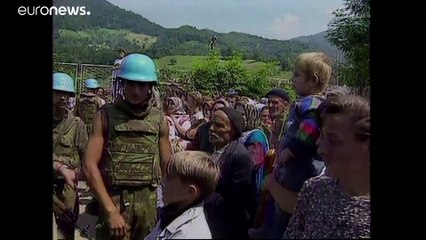 下载视频: Histórias de crianças vítimas do massacre do Srebrenica