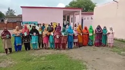 लोन वसूलने वाले कर्मचारी महिलाओं से कर रहे अभद्रता, ग्राम रसूलपुर की पीडि़ता