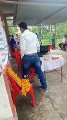 बिजली वितरण केंद्र में शिविर लगा