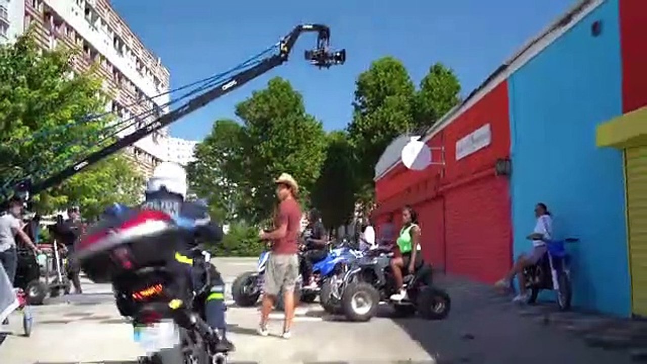 Aya Nakamura interrompue par la police en plein tournage de son clip Jolie nana