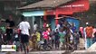 Des échauffouréessignalées à Wanindara : les jeunes et les policiers se regardent en chiende faïence