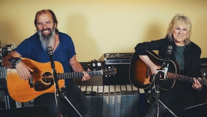 Lucinda Williams and Steve Earle Perform Songs from Their Upcoming Albums