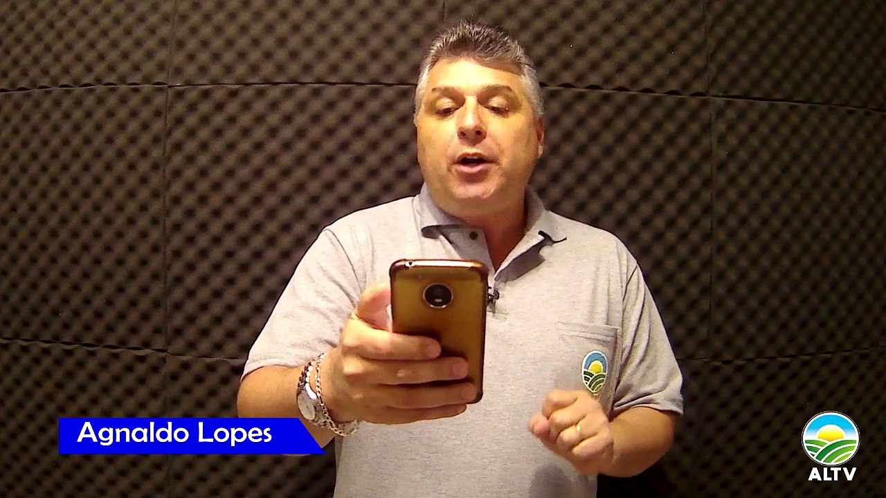 SILVIO SANTOS SE EMPOLGA E QUER MAIS FUTEBOL NO SBT