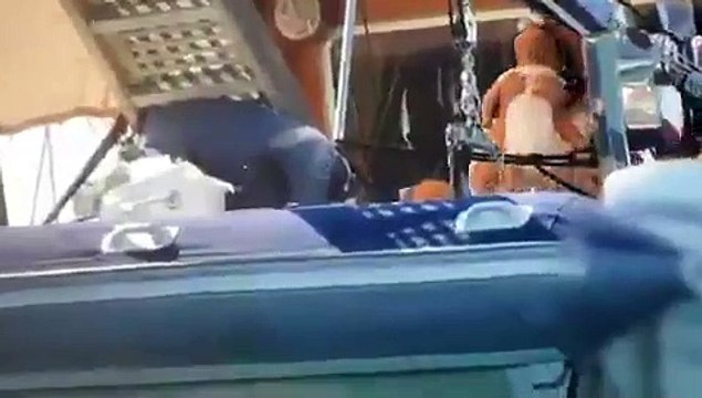 Bergüzar Korel ve 4 aylık bebeği Han... Öpmeye doyamadı