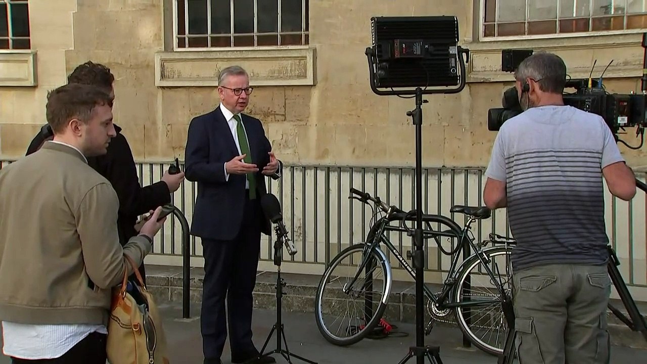 Michael Gove announces £705m package for Britain-EU border