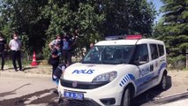 Polis aracı devrildi: 2 yaralı - ESKİŞEHİR