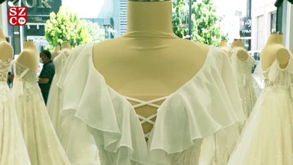 İzmir esnafı, 'Biz Varız' kampanyasına gelinlik ve nişan kıyafeti bağışladı