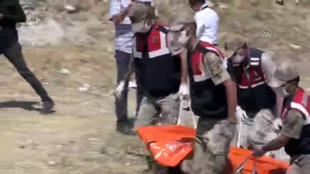 Van Gölü'nde teknenin batması sonucu kaybolan 2 kişinin daha cesedi bulundu