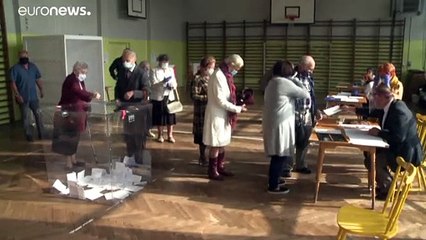 Polacos escolhem próximo presidente