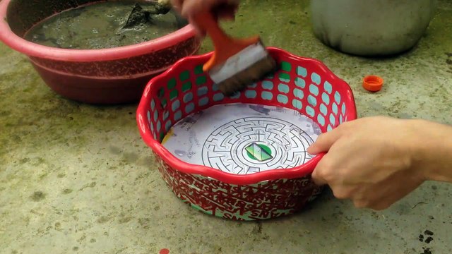 Ideas for making pots shaped like recycle bin from cement | Làm chậu hoa từ xi măng và lá cây