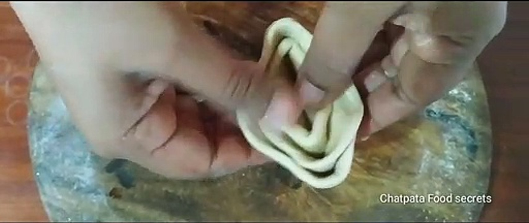 How to Make Paratha Simple and Easy Paratha _ Lachha paratha _ Multi Layered Paratha