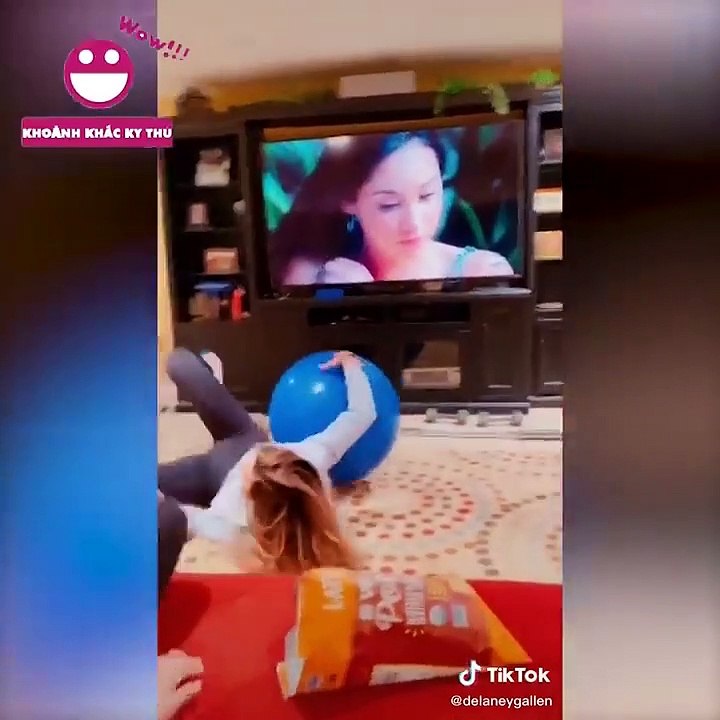 MOST EMBARRASSING AND FUNNIEST MOMENTS #1 - STAY HOME AND THIS WILL MAKE YOU LAUGH - Amazing moments