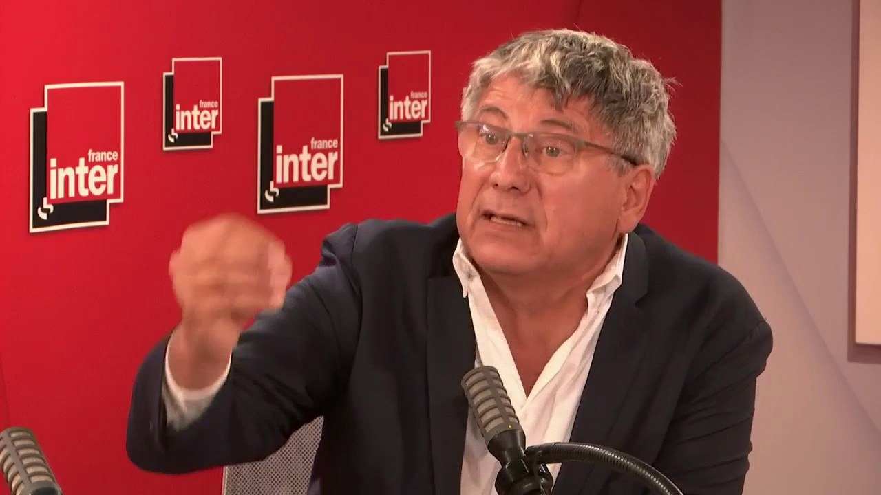 Pour Éric Coquerel, député LFI , il aurait fallu "300 euros minimum par mois" pour les soignants