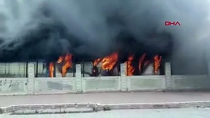 Esenyurt'ta işçilerin kaldığı konteynerlerde yangın