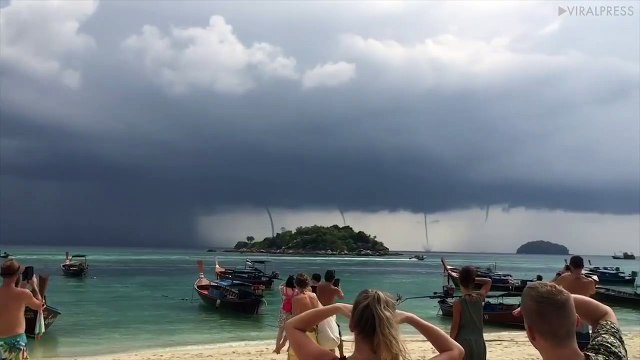 Thaïlande : quatre trombes d'eau se sont formées au-dessus de la surface de l'eau.