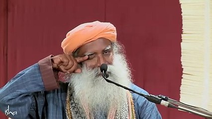 Télécharger la video: क्या पति-पत्नी का पिछले जन्मों का रिश्ता होता है Kya pati-patni ka pichle janm ka rishta hota hai with SADHGURU