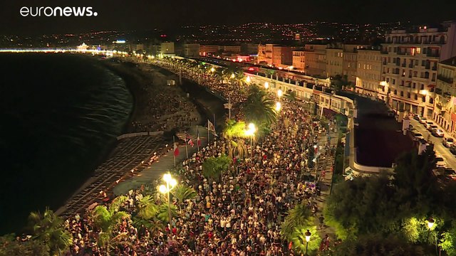В ЮАР вводят комендантский час