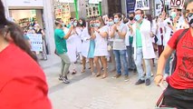 Primer día de la huelga indefinida de los médicos residentes de Madrid