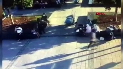 Eminönü'nde hırsızlık için çocuk kullanan şüpheliler kamerada