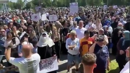 Çocukları ellerinden alınan Türk aileler ayağa kalktı! Almanya'dan Türkiye'ye yardım çığlığı