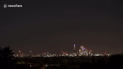 Timelapse of Comet Neowise passing over the London skyline