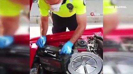 "Eşimle beni niye çekiyorsun?" deyip gazetecilere saldırdı