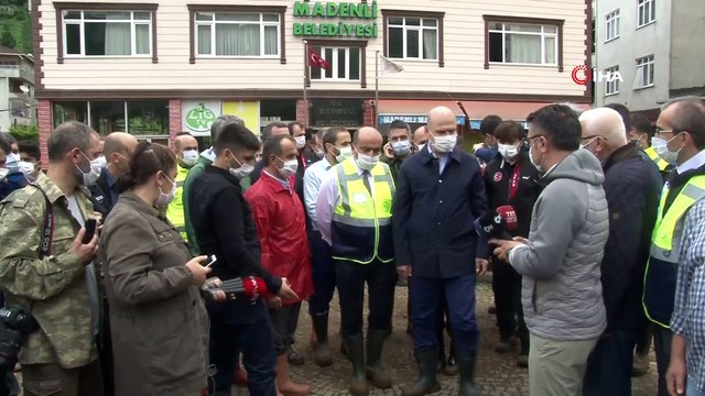 Bakan Soylu:'Bölgede son zamanlarda yağan en yoğun yağış. Geçen hafta Trabzon'da 60-65 kilogram yağmıştı. Burada yağan yağmurun miktarı 263 kilogram. Geçen haftanın neredeyse 4-4,5 katı.'